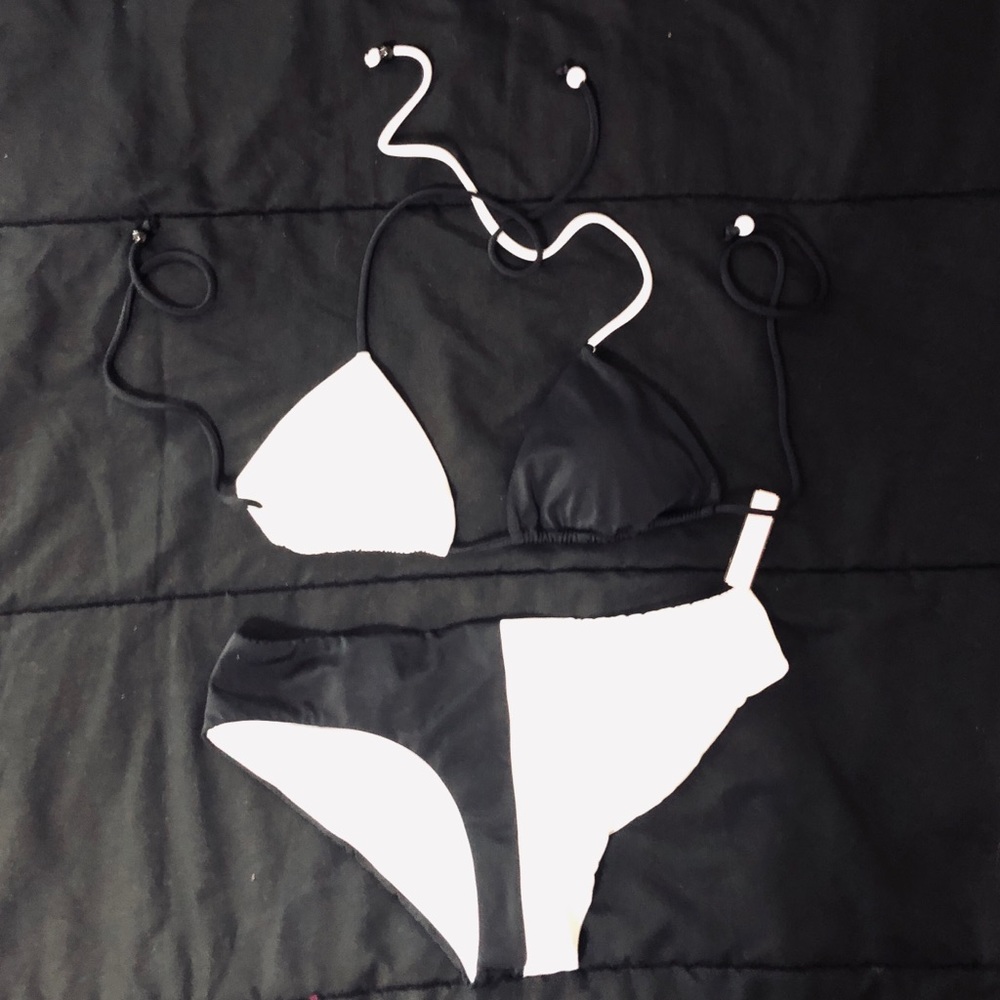 Victoria’s Secret Black & White Two-tone Bikini